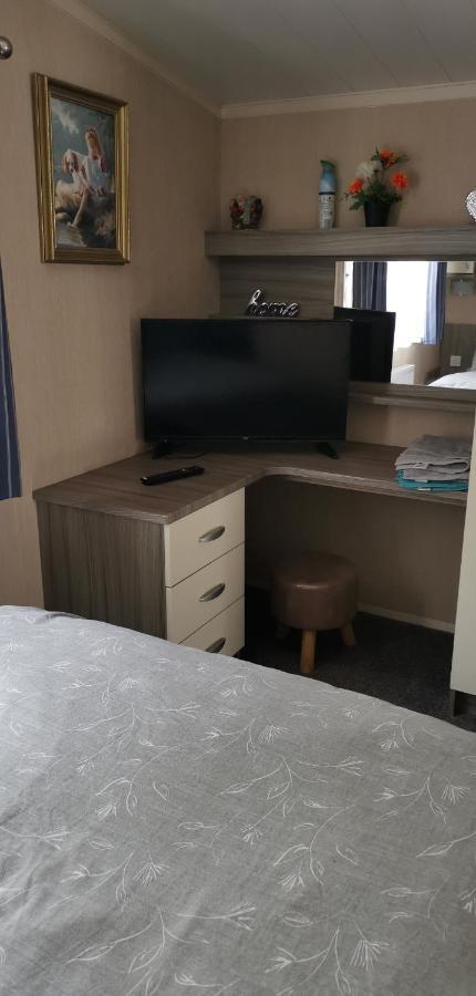 3 Bedroom Caravan With Hot Tub Tattershall Lakes Εξωτερικό φωτογραφία