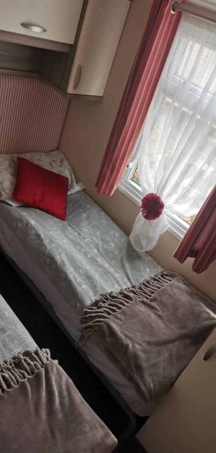 3 Bedroom Caravan With Hot Tub Tattershall Lakes Εξωτερικό φωτογραφία