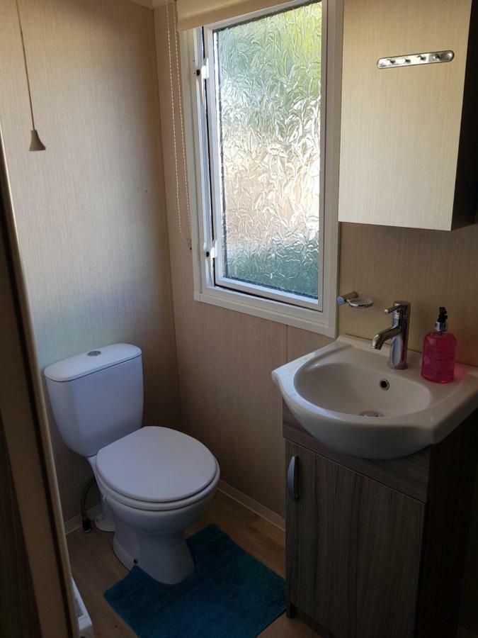 3 Bedroom Caravan With Hot Tub Tattershall Lakes Εξωτερικό φωτογραφία