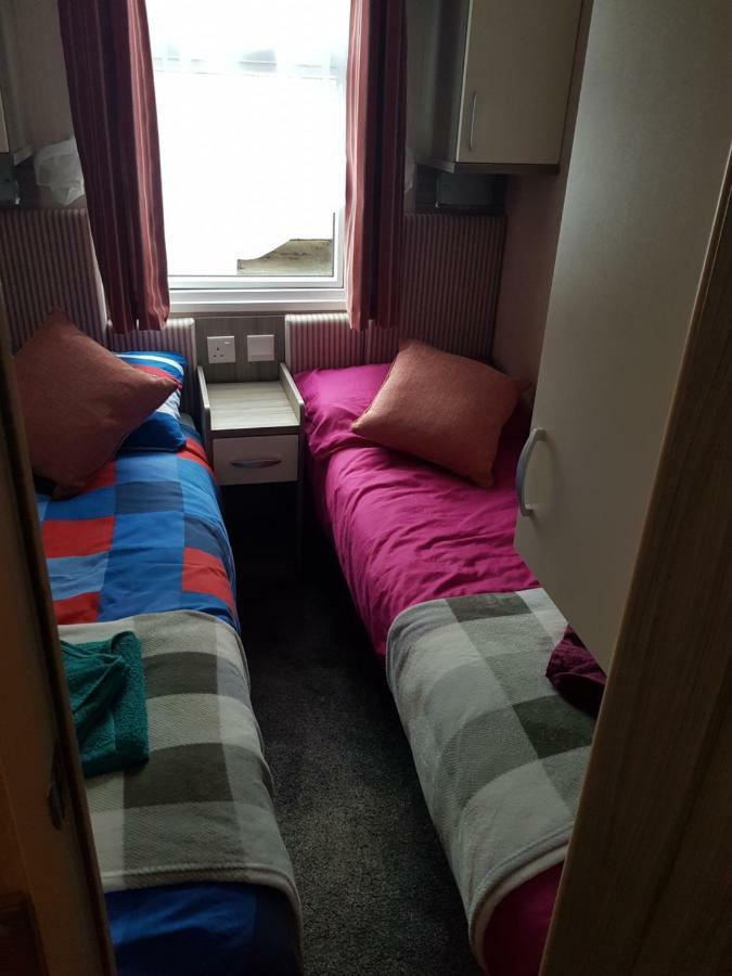 3 Bedroom Caravan With Hot Tub Tattershall Lakes Εξωτερικό φωτογραφία