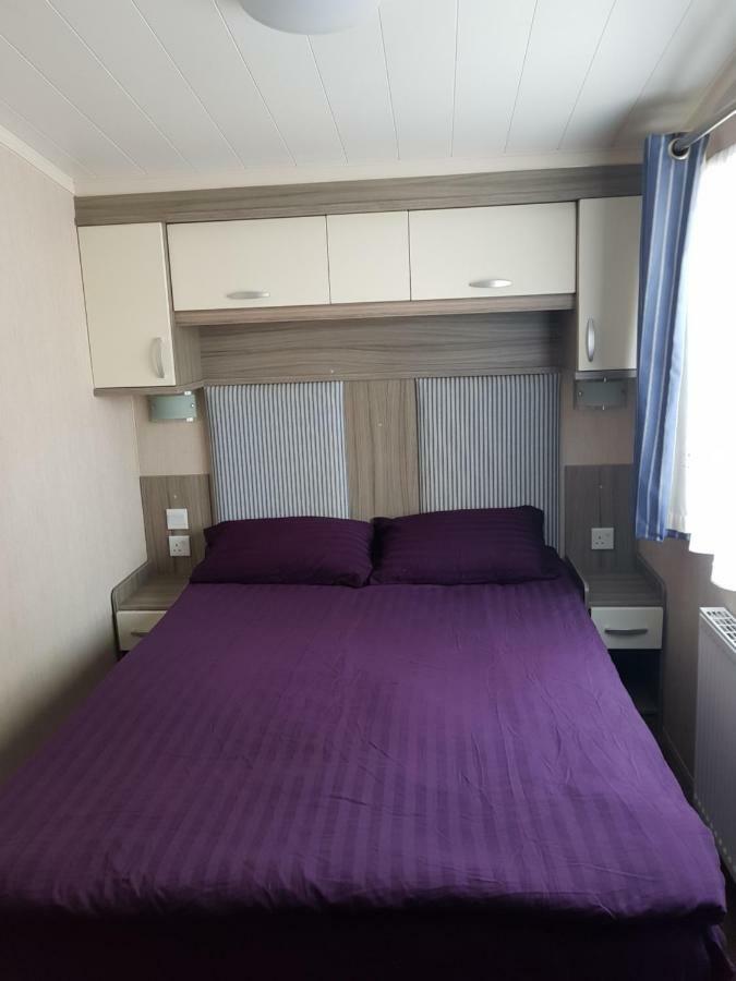 3 Bedroom Caravan With Hot Tub Tattershall Lakes Εξωτερικό φωτογραφία